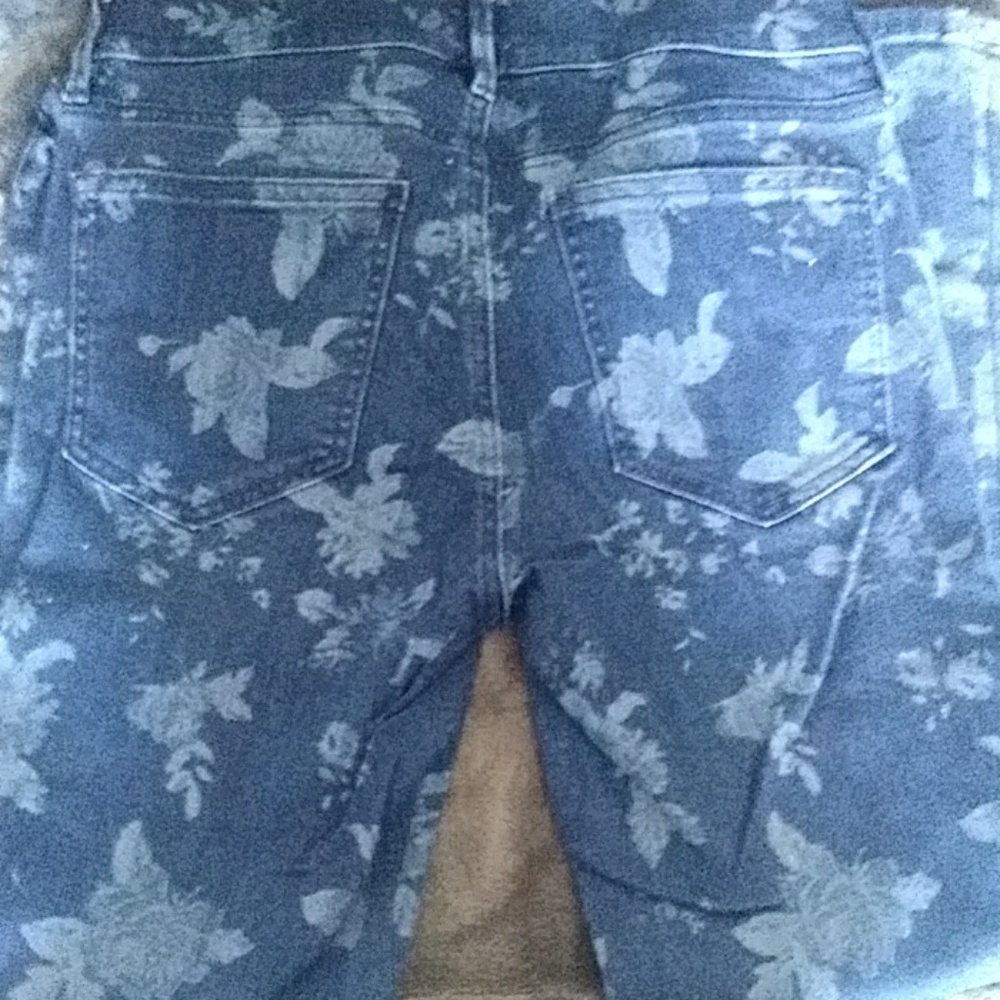 Jeans - Picture 2 of 3